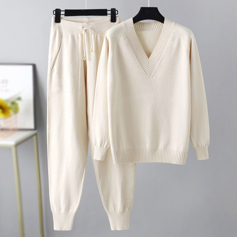 Luna - Women's Knit V-Neck Lounge Set