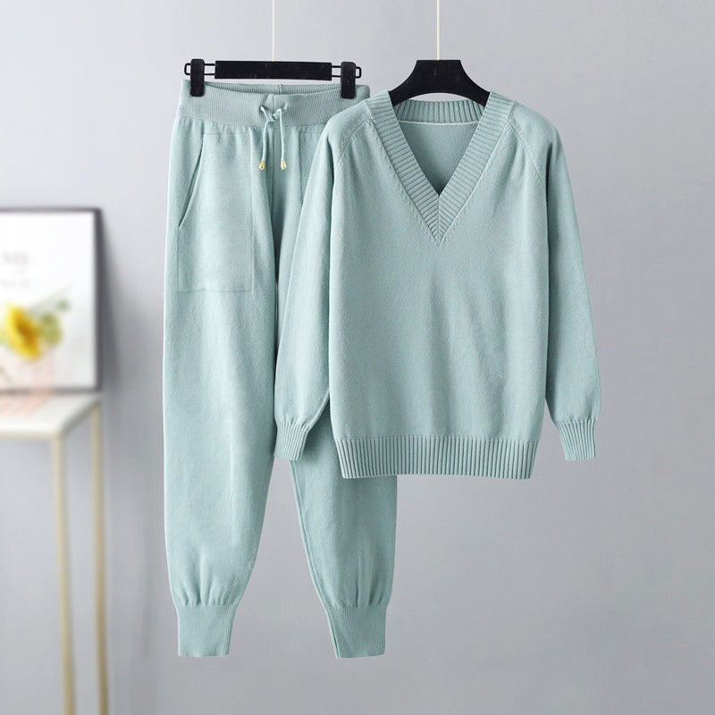 Luna - Women's Knit V-Neck Lounge Set