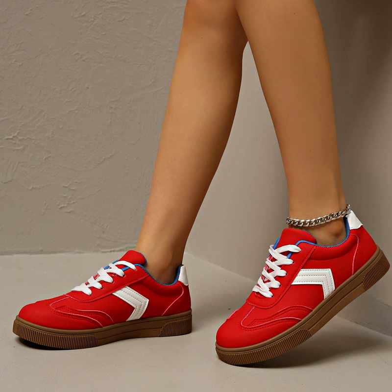 Karyn - Women's Retro Chevron Stripe Low-Top Sneakers
