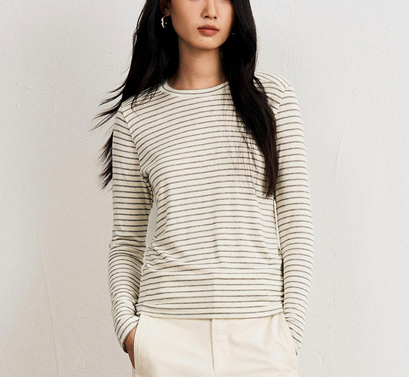 Paige – Women's Classic Crew Neck Long Sleeve Shirt 1